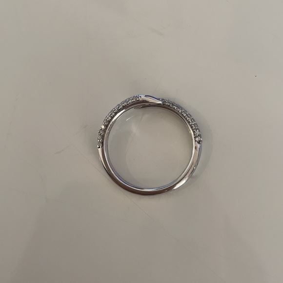 Silver ring - Picture 2 of 5